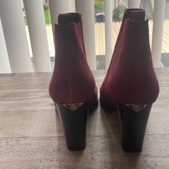 Never worn Michael Kors suede booties - Picture 4 of 4